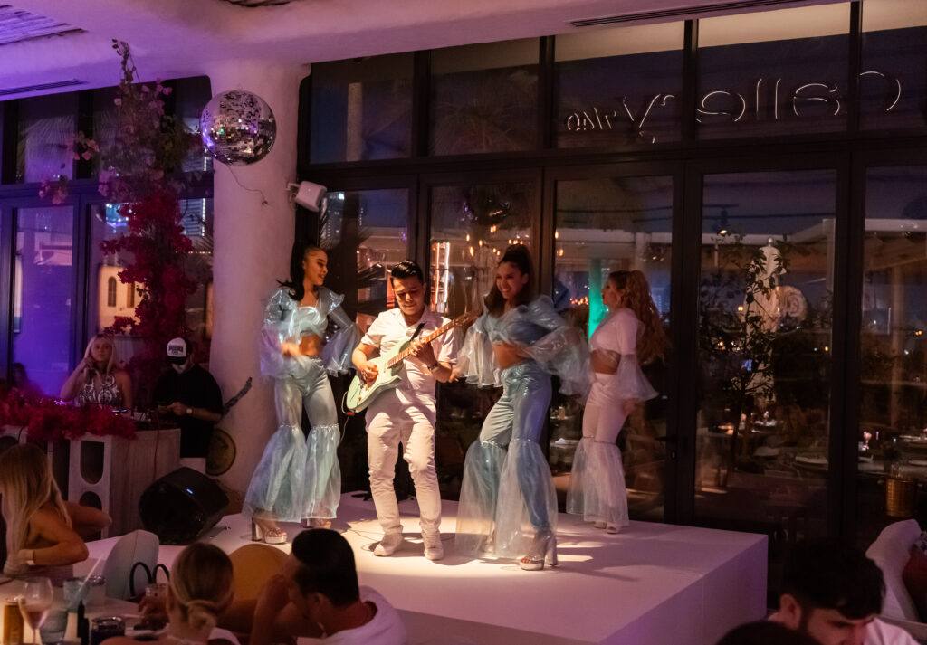 mamma mia dinner party dubai
